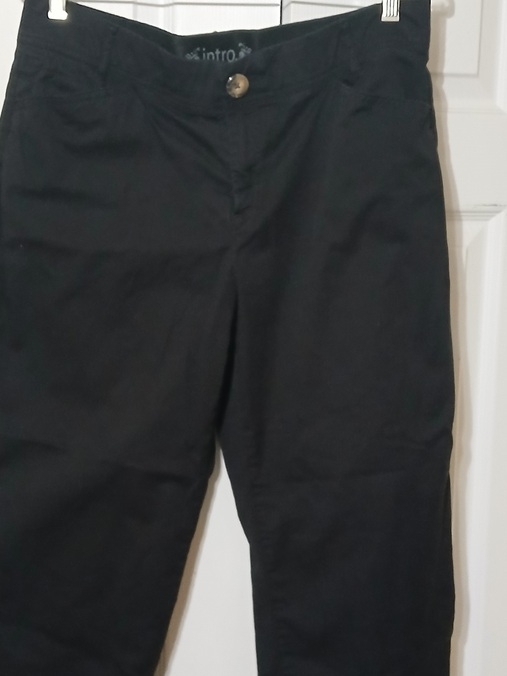 intro. Black Women's Chino Capri Pants - Classic Straight Fit